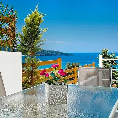 Inroy Sea View لايميناس