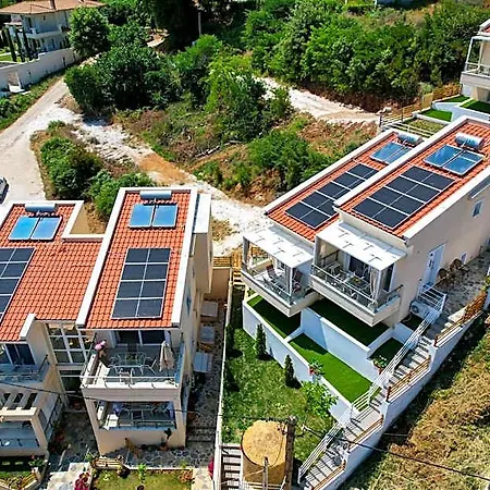 Inroy Sea View فندق لايميناس