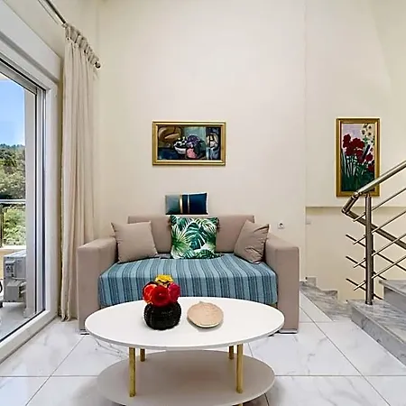 Inroy Sea View Ξενοδοχείο με διαμερίσματα 4*