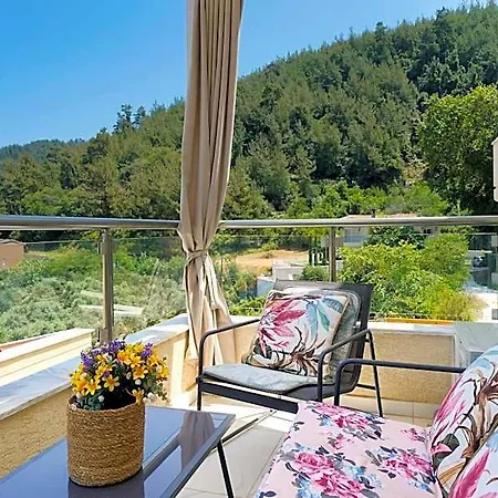 فندق Inroy Sea View لايميناس
