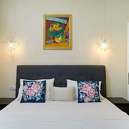 Inroy Sea View 4*